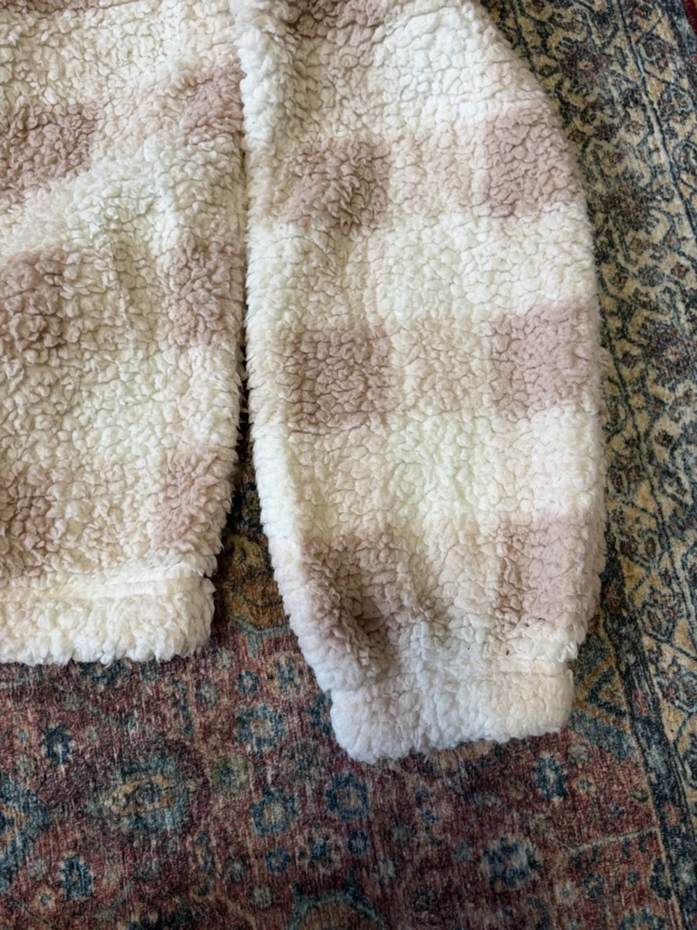 SO Women's Cream and Light Brown Sherpa Pullover - Picture 2 of 4